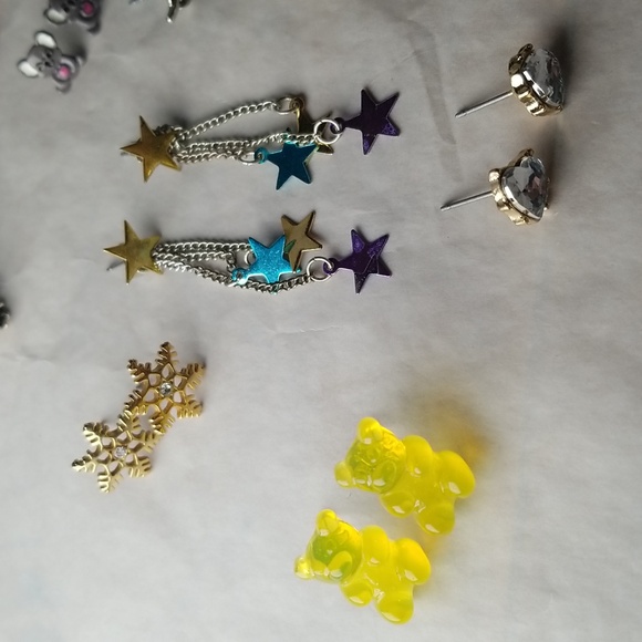 Fun Style Stud Earring Collection - Picture 4 of 9